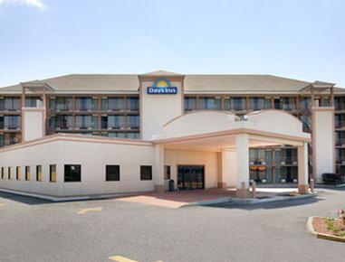 Days Inn By Wyndham Columbus-North Fort Moore Extérieur photo
